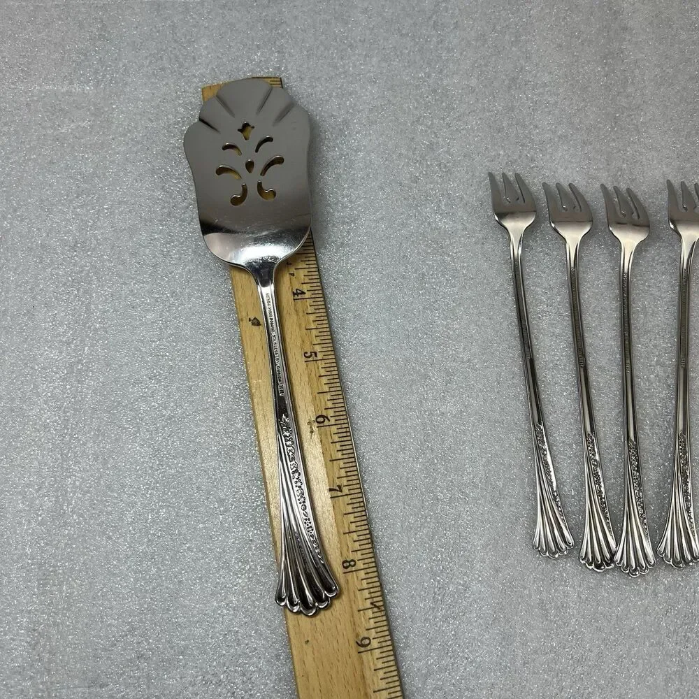 4 Oneida SPRING GLEN Stainless Cocktail Fork 1 Butter Knife 1 Pie Server Mix Lot